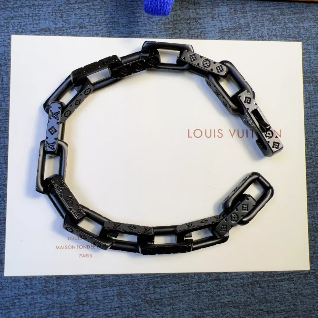 louis vuitton lv bracelets s_1270b0b